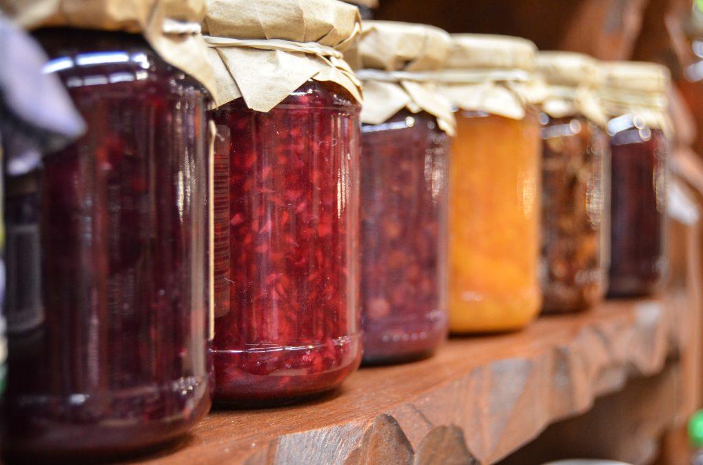 Ideja za darilo - domača marmelada, vložen kompot