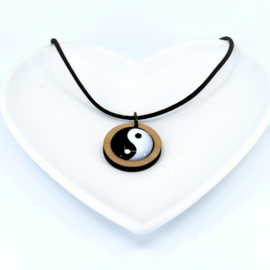 Lesen medaljon JING JANG